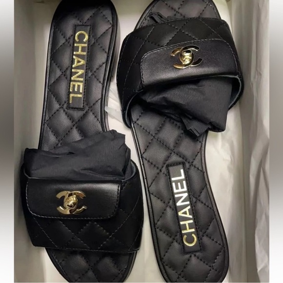 BNIB Chanel Black Quilted Slides sandals - Picture 2 of 3